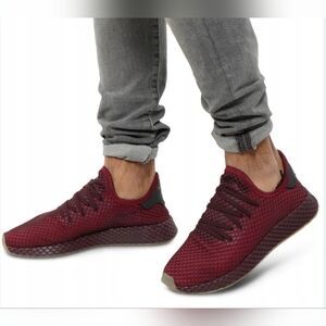 Adidas Deerupt Runner burgundy size 12